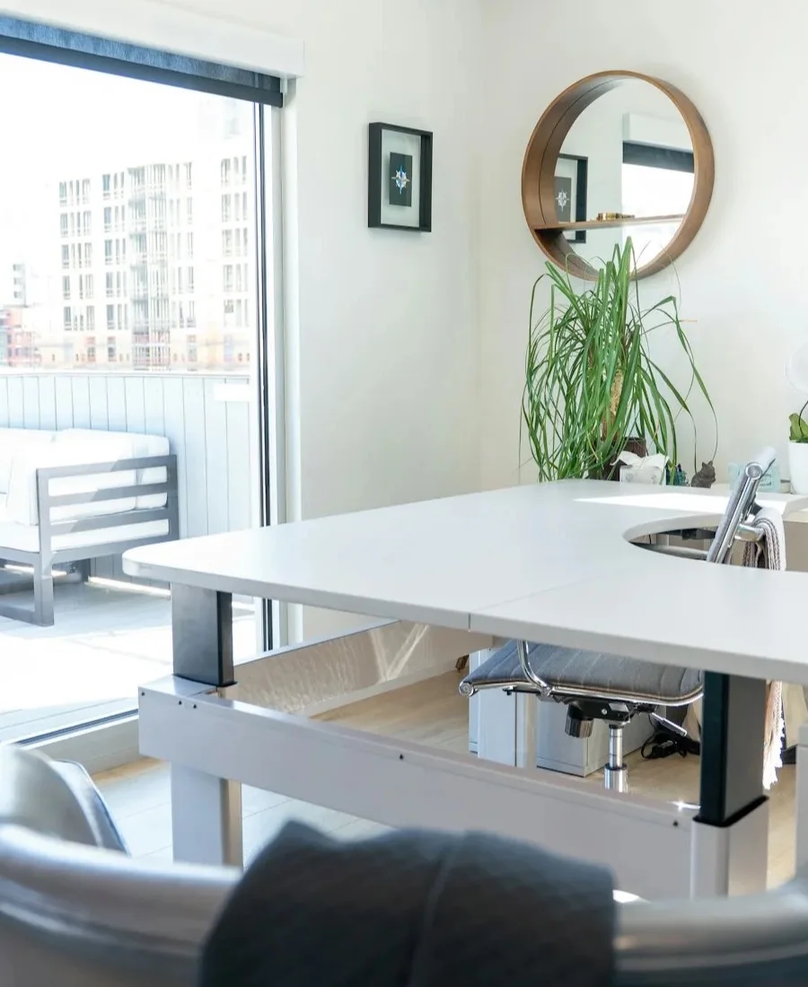 Sade ve düzenli bir ofis detayı